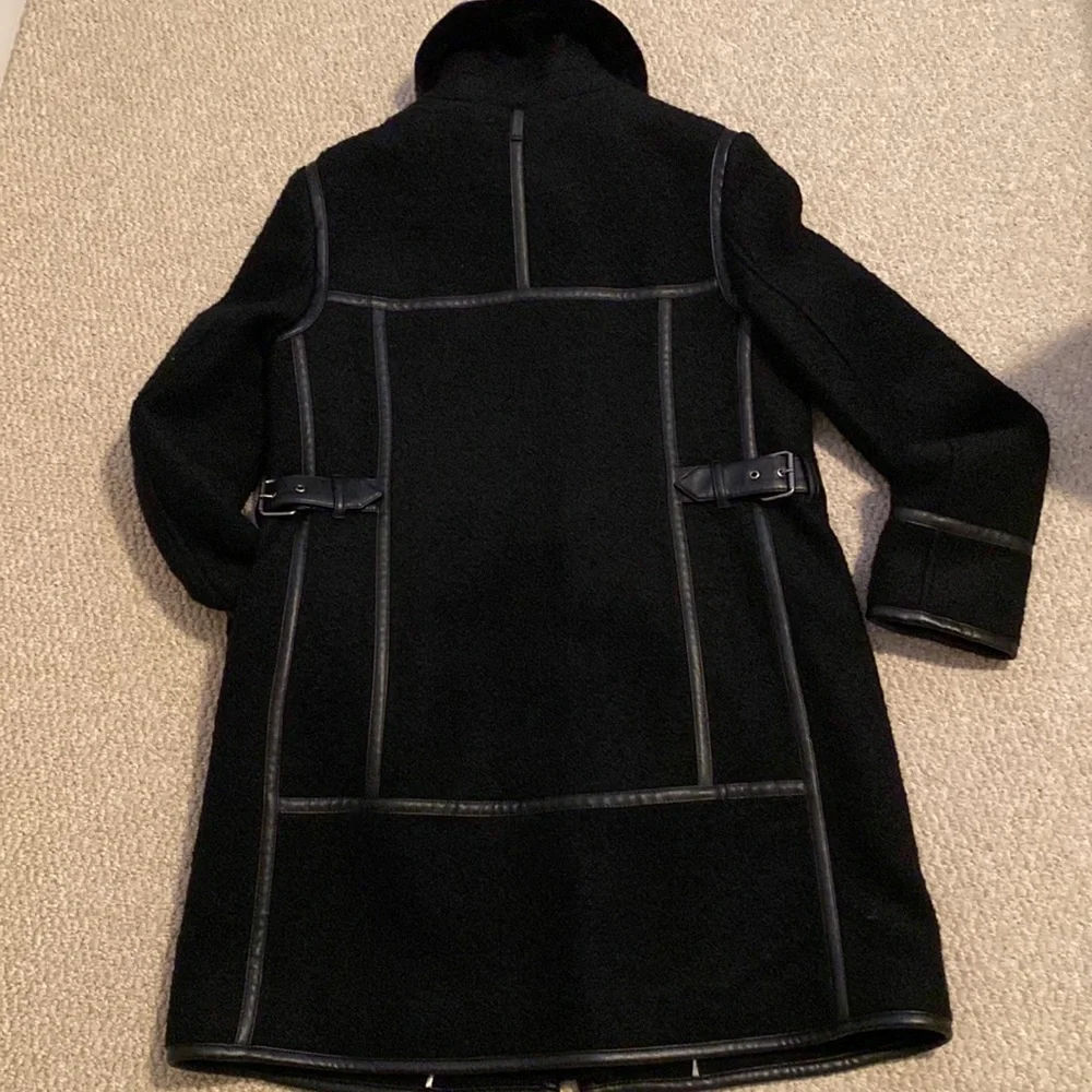 DKNY wool coat w faux trim and removable fur collar and 2 zip pockets . NWT - Picture 2 of 3
